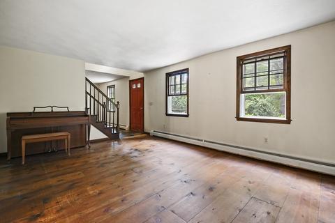 8 Sandra Cir, Mendon, MA 01756 photo 12