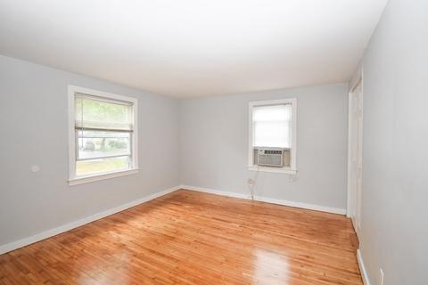 99 Jenness St, Springfield, MA 01104 photo 10