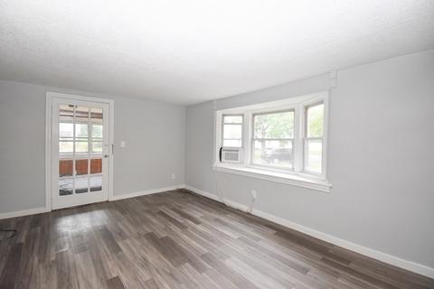 99 Jenness St, Springfield, MA 01104 photo 5