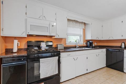 9 Summit Ave, Saugus, MA 01906 photo 14