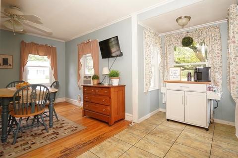 81 E Bacon St, Plainville, MA 02762 photo 11