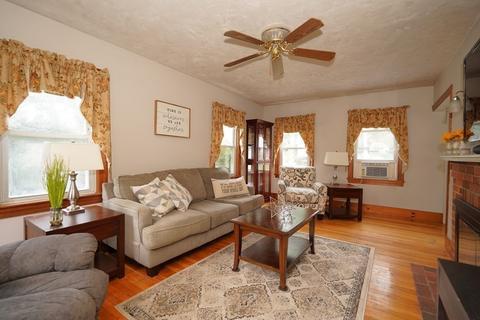 81 E Bacon St, Plainville, MA 02762 photo 18