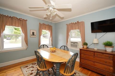 81 E Bacon St, Plainville, MA 02762 photo 13