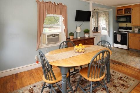 81 E Bacon St, Plainville, MA 02762 photo 14