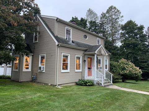 81 E Bacon St, Plainville, MA 02762 photo 1