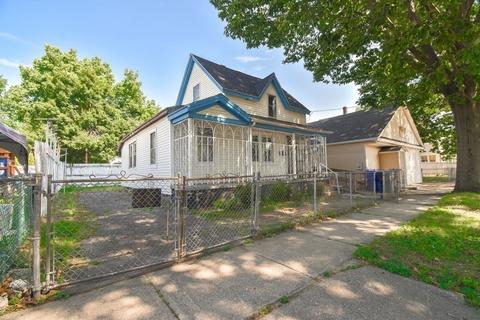 132 Abbe Ave, Springfield, MA 01107 photo 2