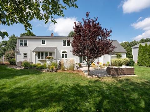 77 Putting Ln, Chicopee, MA 01020 photo 9