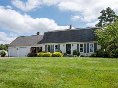 77 Putting Ln, Chicopee, MA 01020 photo 2