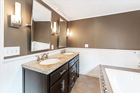 77 Putting Ln, Chicopee, MA 01020 photo 35