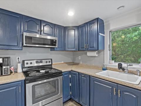 1 Ely St, Randolph, MA 02368 photo 4