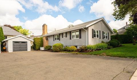 18 Sutton Ave, Salem, MA 01970 photo 2