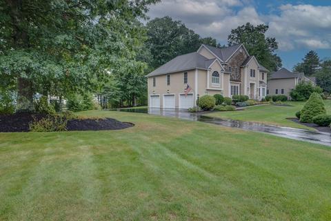 17 Hillside Dr, Georgetown, MA 01833 photo 2