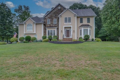 17 Hillside Dr, Georgetown, MA 01833 photo 1