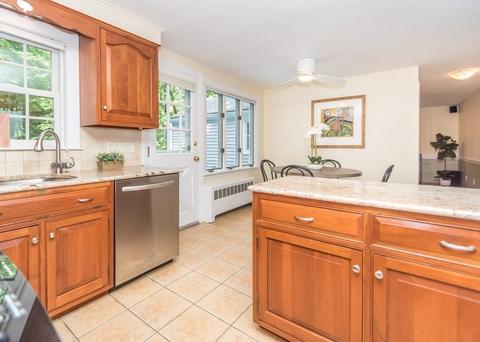 71 Robinwood Ave, Needham, MA 02492 photo 9