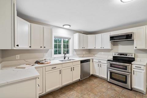 211 Clark St, Worcester, MA 01606 photo 13