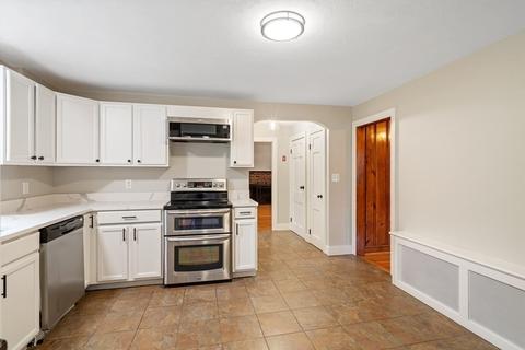 211 Clark St, Worcester, MA 01606 photo 14