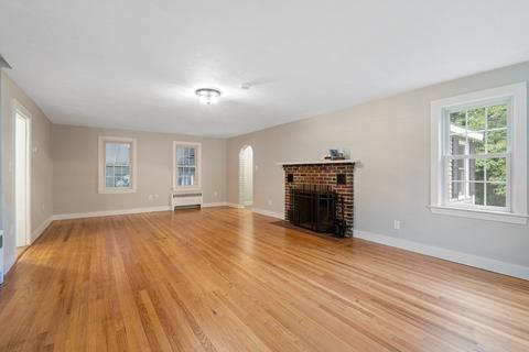211 Clark St, Worcester, MA 01606 photo 10