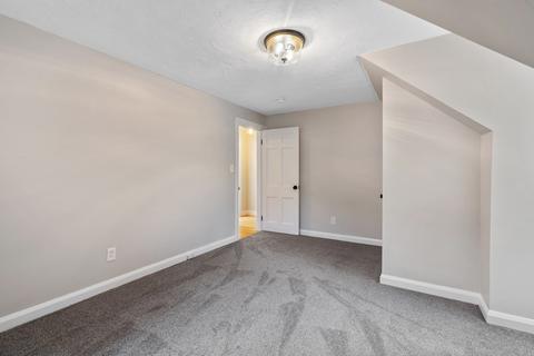 211 Clark St, Worcester, MA 01606 photo 27
