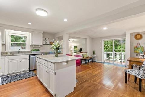 10 Birch Rd, Reading, MA 01867 photo 8