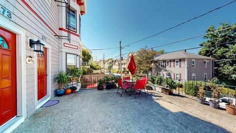 271-273 Barnaby St, Fall River, MA 02720 photo 4