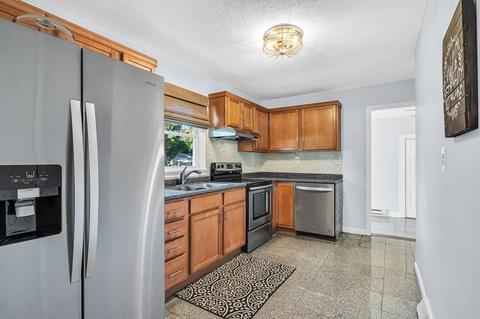 11 Gardens Dr, Springfield, MA 01119 photo 9