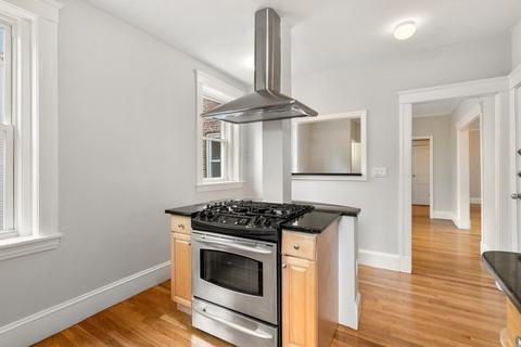 233 Freeman St #3, Brookline, MA 02446 photo 4