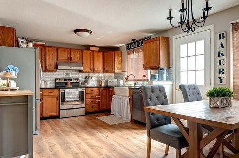 605 School St, Webster, MA 01570 photo 8