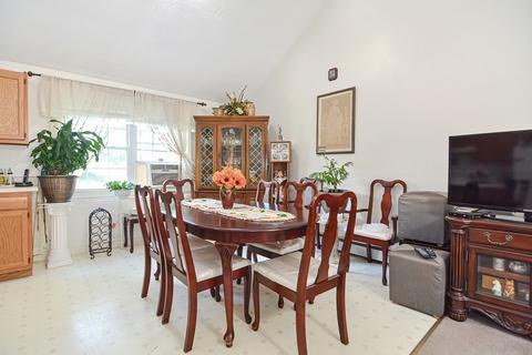 68 Bowker, Worcester, MA 01604 photo 5