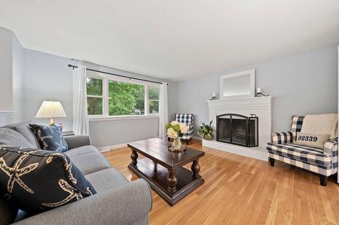 34 Dillingham Way, Hanover, MA 02339 photo 4