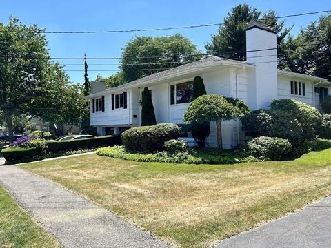 151 Woodbine Cir, Needham, MA 02492 photo 20