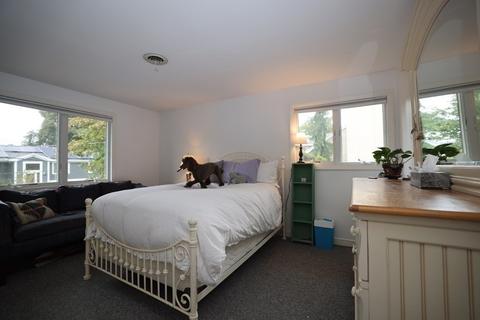 151 Woodbine Cir, Needham, MA 02492 photo 9