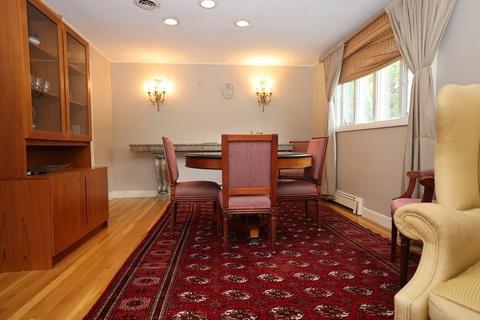 151 Woodbine Cir, Needham, MA 02492 photo 4