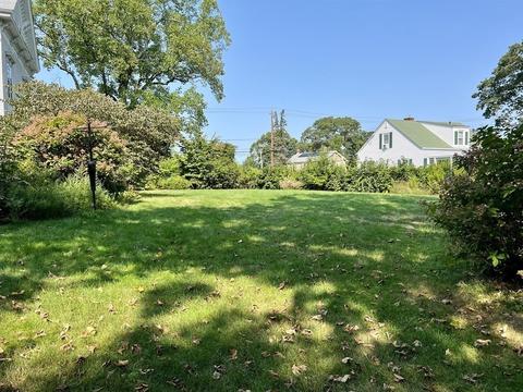 2123 Highland Ave, Fall River, MA 02720 photo 4
