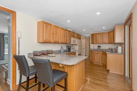40 Abington St, Hingham, MA 02043 photo 7