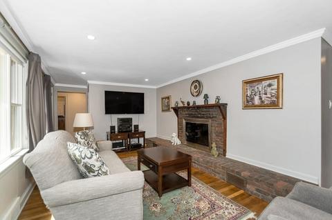 40 Abington St, Hingham, MA 02043 photo 6