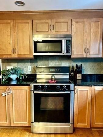 8 Ebenezer St, Worcester, MA 01604 photo 9