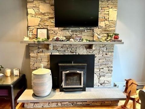8 Ebenezer St, Worcester, MA 01604 photo 4