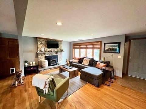 8 Ebenezer St, Worcester, MA 01604 photo 3