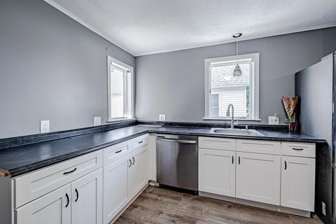 74 E Silver St, Westfield, MA 01085 photo 9