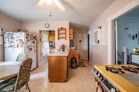 74 E Silver St, Westfield, MA 01085 photo 18