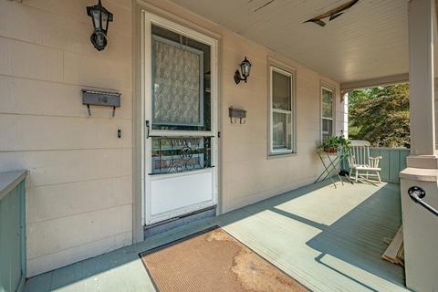 74 E Silver St, Westfield, MA 01085 photo 4