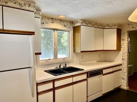 46 Prouty Ln, Worcester, MA 01602 photo 3