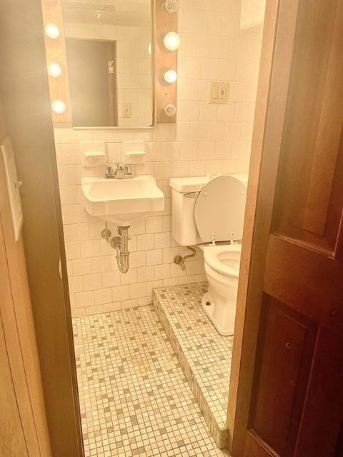 279 Pitman St, Fall River, MA 02723 photo 23
