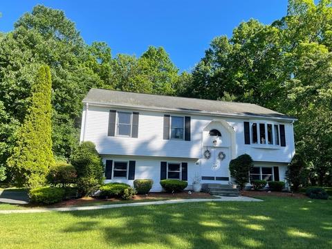 90 Fox Woods Dr, Springfield, MA 01129 photo 1
