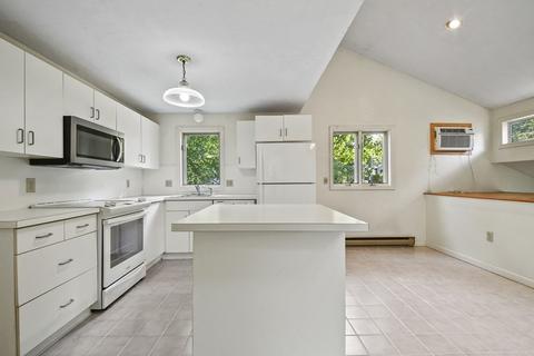 7 Porter St, Worcester, MA 01604 photo 10
