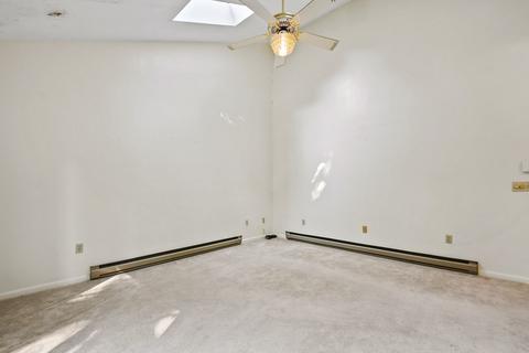 7 Porter St, Worcester, MA 01604 photo 4