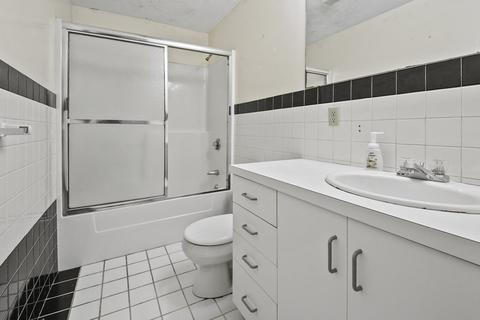 7 Porter St, Worcester, MA 01604 photo 15