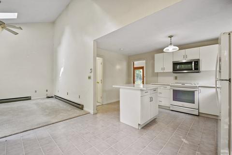 7 Porter St, Worcester, MA 01604 photo 8