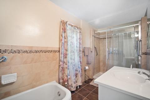 145 Chapin Ter, Springfield, MA 01107 photo 22