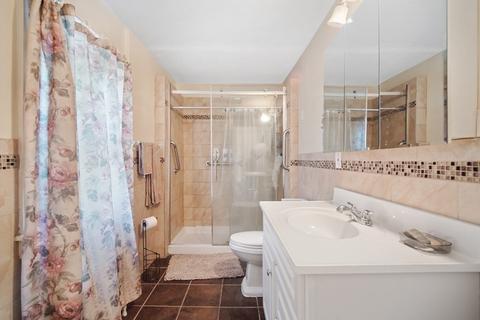 145 Chapin Ter, Springfield, MA 01107 photo 23